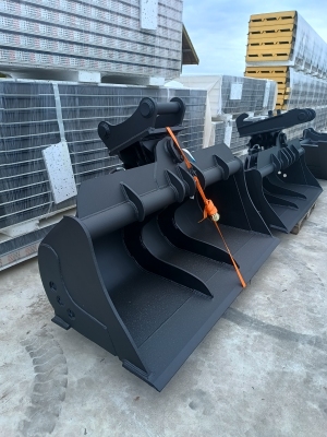 Łyżka skarpowa hydrauliczna 2m 1m3.
 Cena 15500 netto